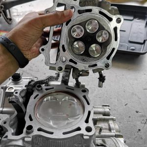 Cylinder head valves